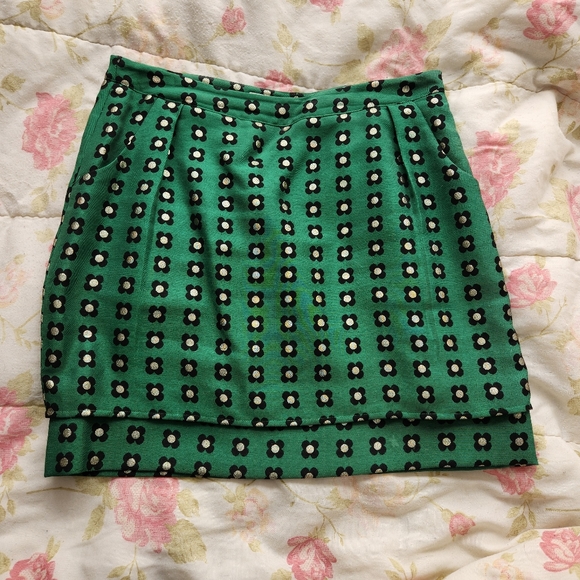 Anthropologie Dresses & Skirts - HD in Paris Anthropologie Green and Gold Floral mini Skirt size 8P